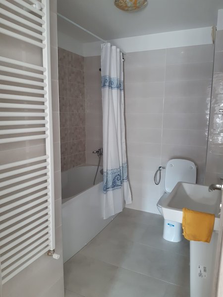 Drumul Taberei, Moghioros Park Residence